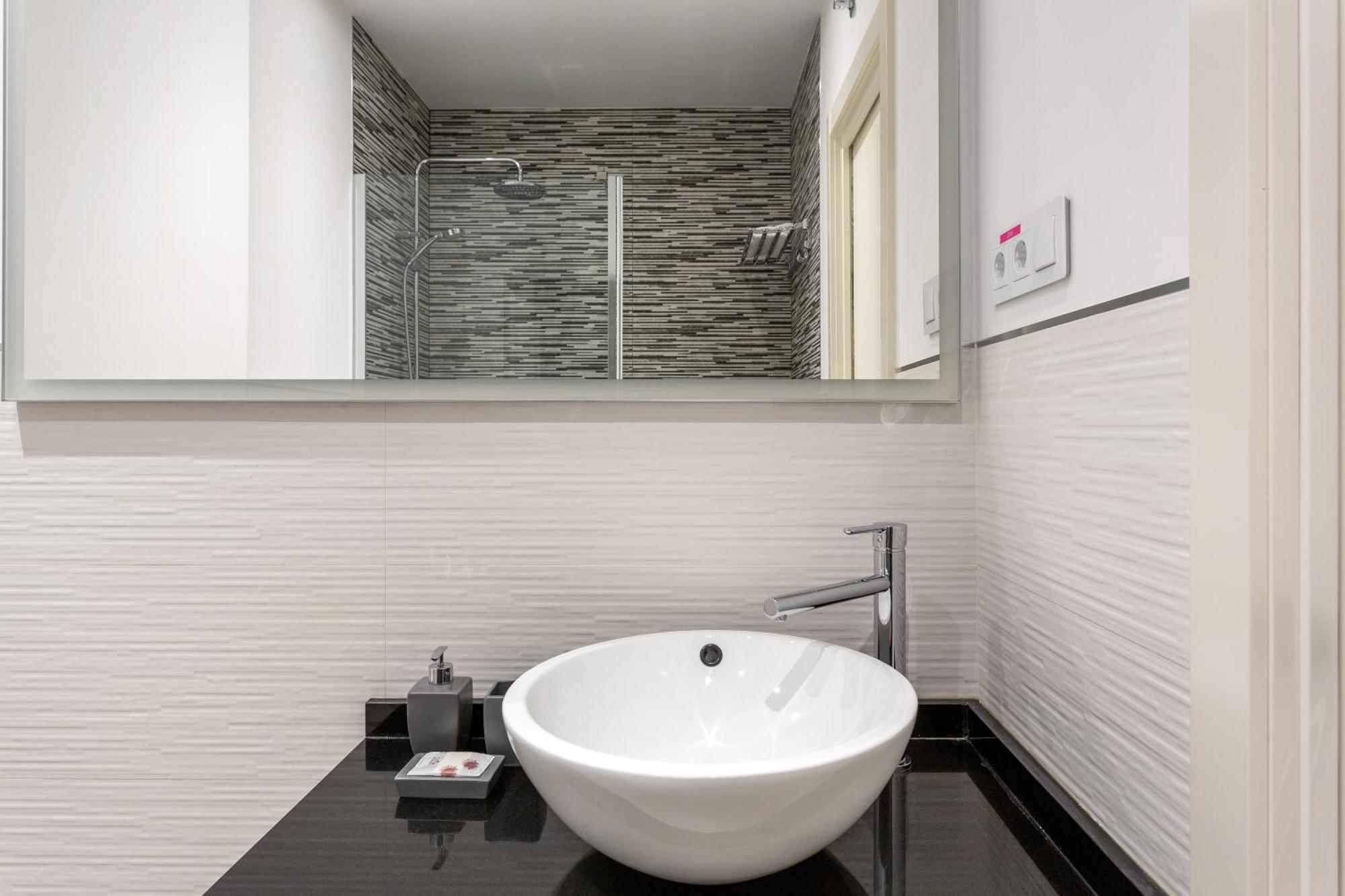 Alma Suites Madrid Ngoại thất bức ảnh