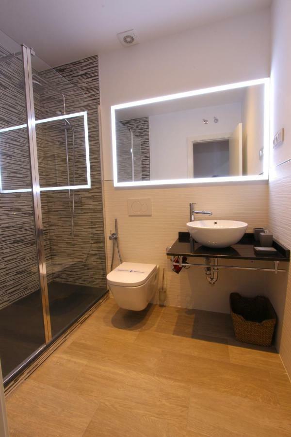 Alma Suites Madrid Ngoại thất bức ảnh